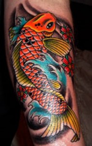 Pez Koi tatuaje